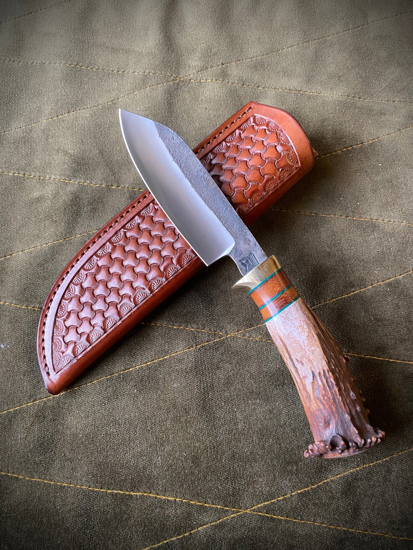 Whitetail crown skinner