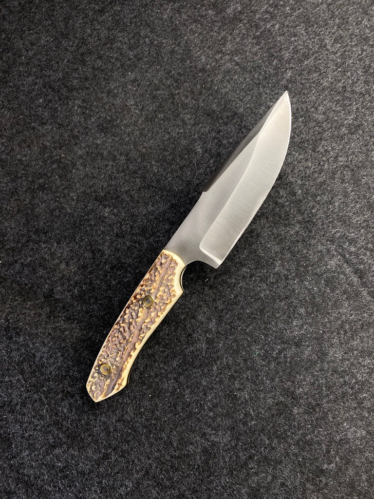 stainless red stag skinner