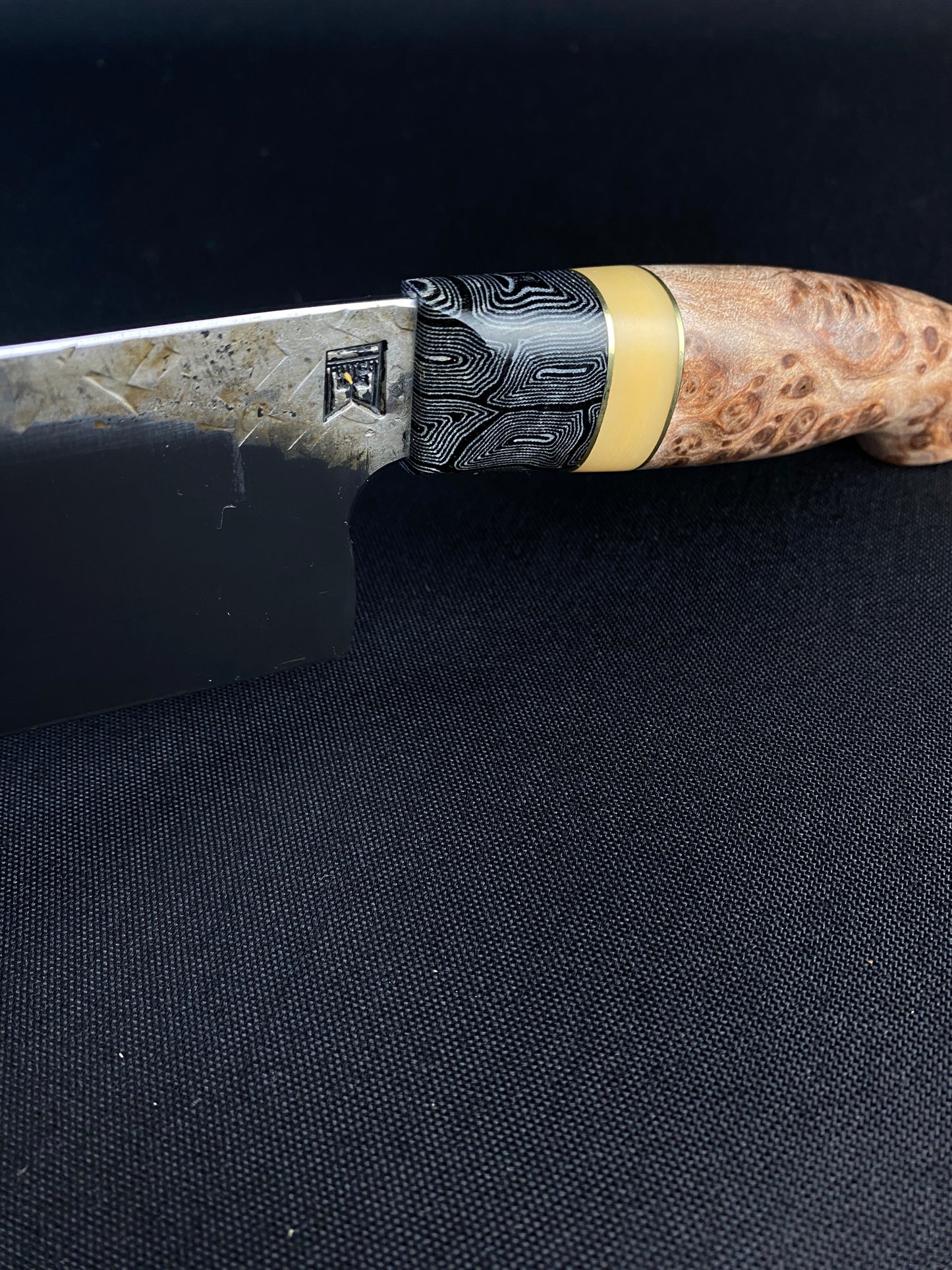 Spicy white chef with maple Burl