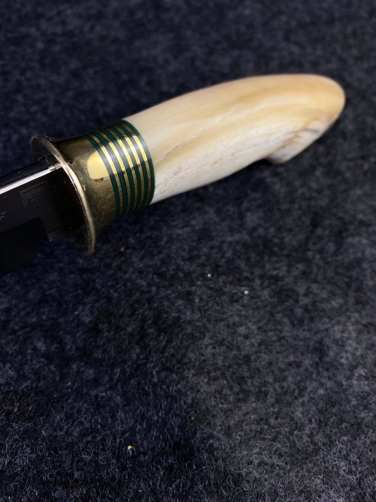 Drop point hunter with bighorn sheep