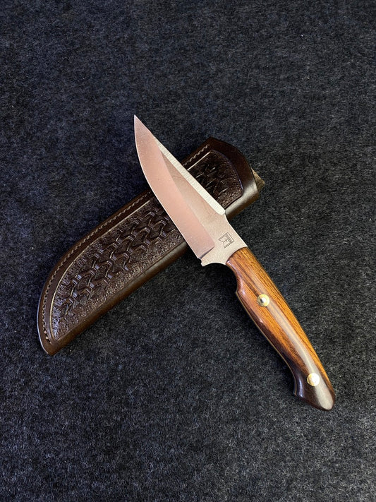 Magnamax hunter in desert ironwood